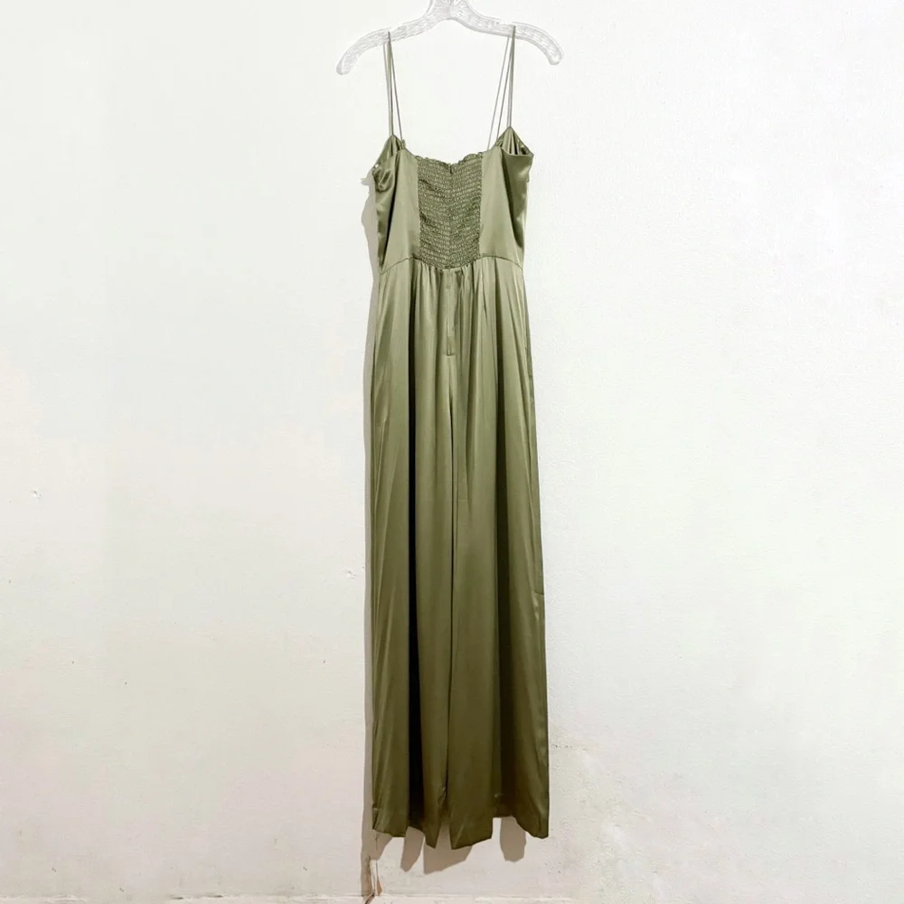 NWT Reformation Sage Silk‎ Jumpsuit in Artichoke - Picture 7 of 12